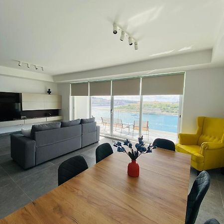 Sliema Seaview Apartment- Valletta Views - Apt 8, 49 Tigne Point Mansions 외부 사진