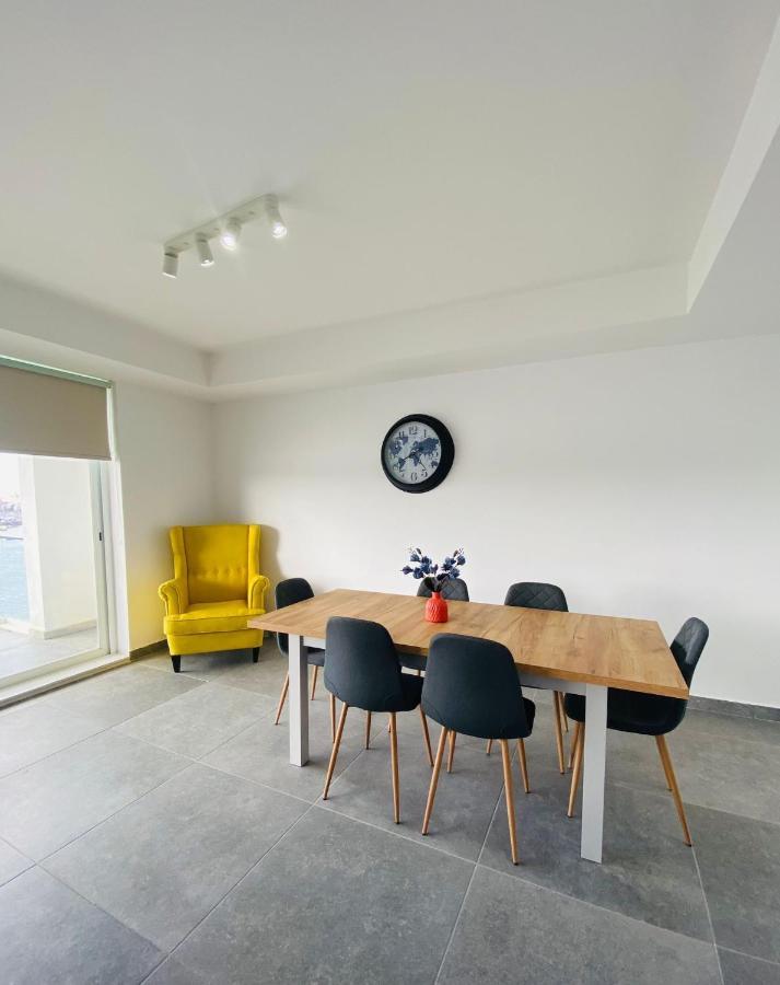 Sliema Seaview Apartment- Valletta Views - Apt 8, 49 Tigne Point Mansions 외부 사진