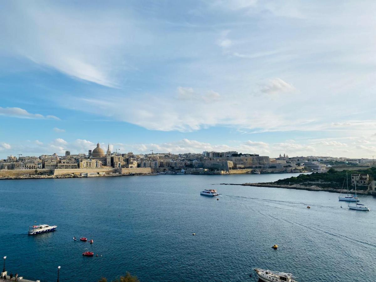 Sliema Seaview Apartment- Valletta Views - Apt 8, 49 Tigne Point Mansions 외부 사진