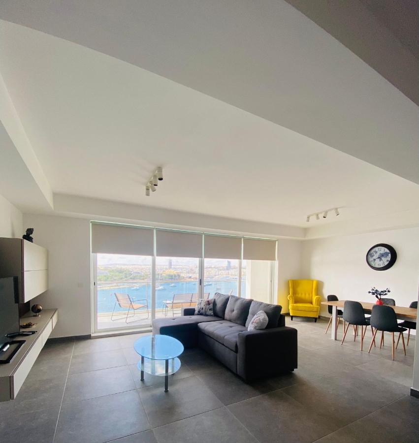 Sliema Seaview Apartment- Valletta Views - Apt 8, 49 Tigne Point Mansions 외부 사진